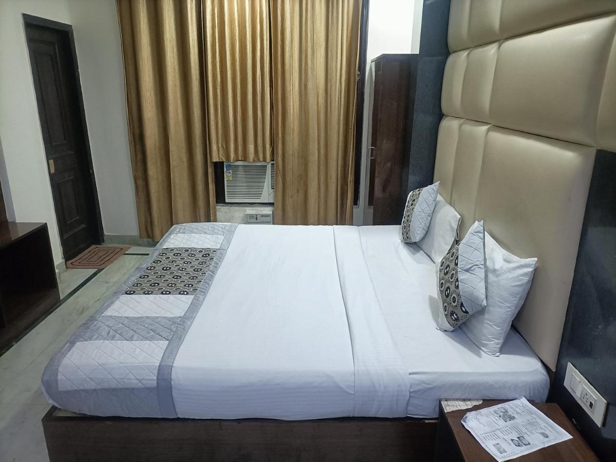 King Delhi Airport Hotell New Delhi Exteriör bild