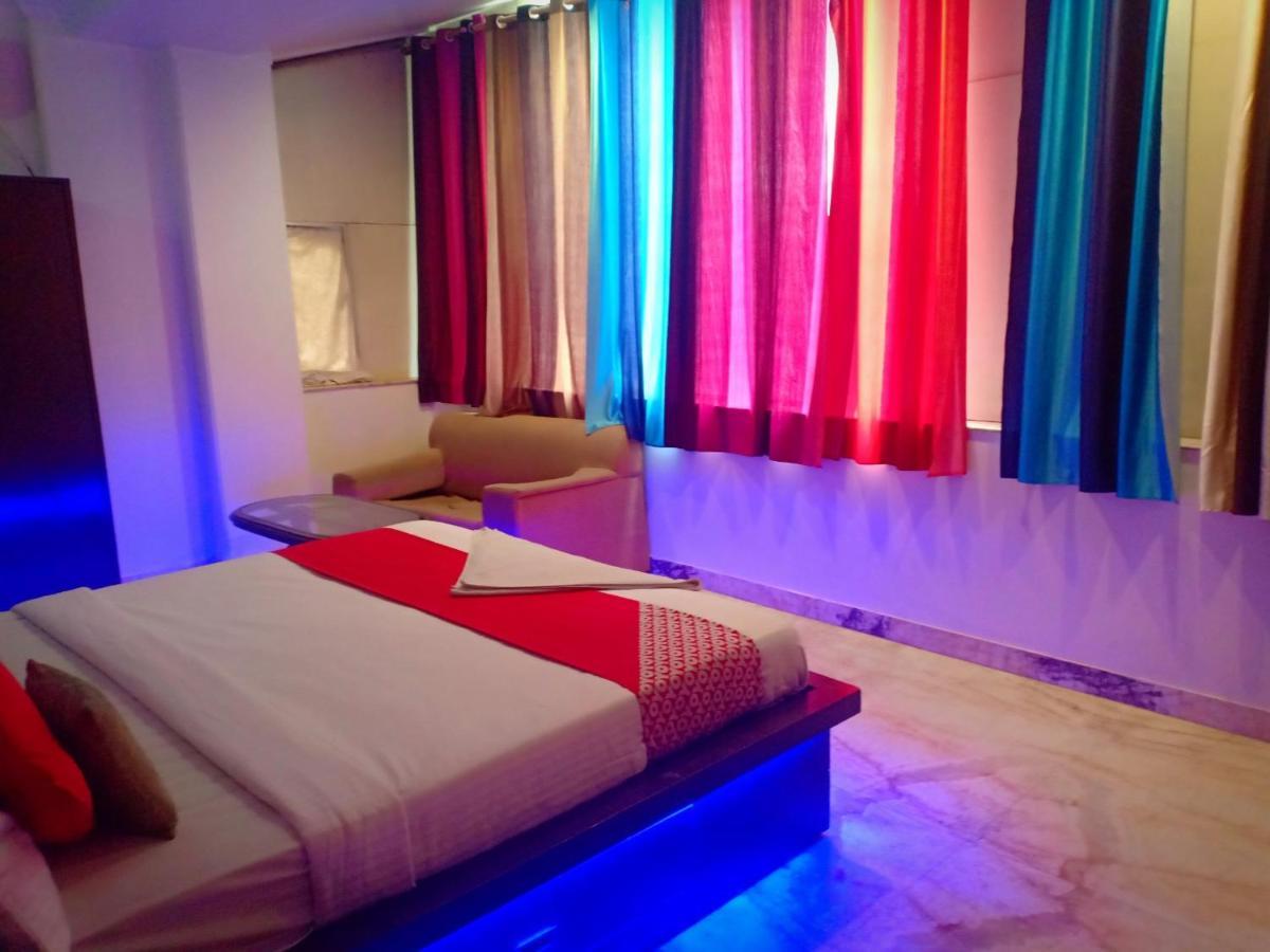 King Delhi Airport Hotell New Delhi Exteriör bild