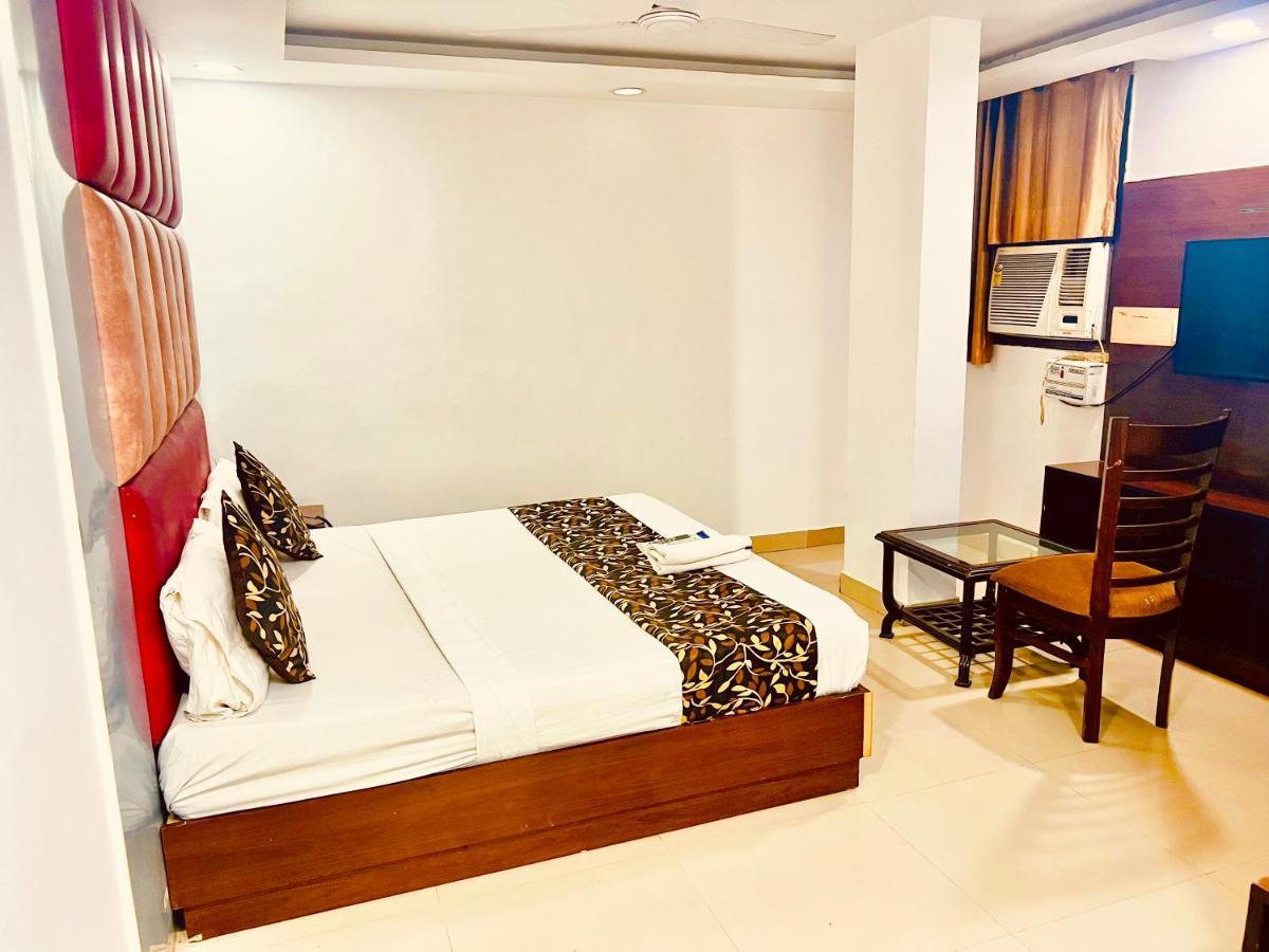King Delhi Airport Hotell New Delhi Exteriör bild