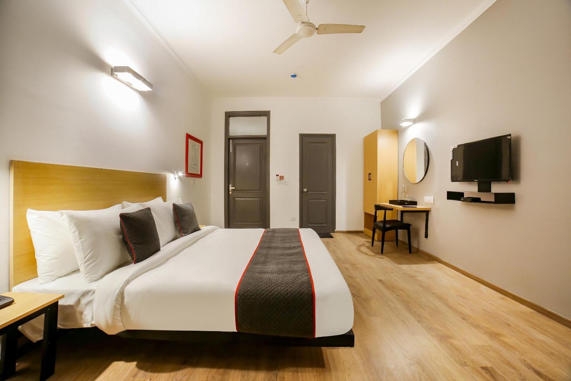 King Delhi Airport Hotell New Delhi Exteriör bild